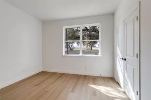 5814 Carlton Garrett St, Dallas, TX 75215 - Photo 9