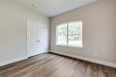 5814 Carlton Garrett Street, Dallas, TX 75215 - Photo 7