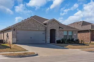 1924 Willow Crk Rd, Lancaster, TX 75146 - Photo 3