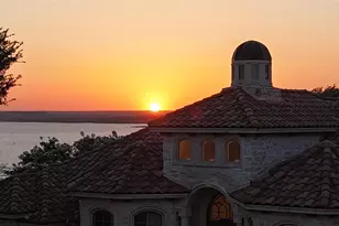 1237 Overlook Ct, Whitney, TX 76692 - Photo 3