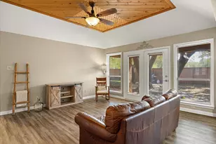 502 Shady Grove Dr, Granbury, TX 76049 - Photo 11