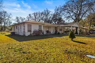 1210 E 4th St, Mt Pleasant, TX 75455 - Photo 3