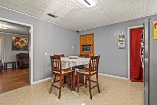 1210 E 4th St, Mt Pleasant, TX 75455 - Photo 7