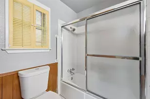 1421 Glenbrook Dr, Irving, TX 75061 - Photo 17