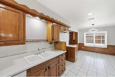 1421 Glenbrook Drive, Irving, TX 75061 - Photo 3