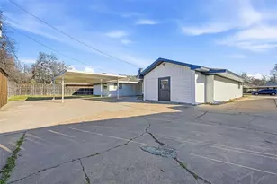 1421 Glenbrook Dr, Irving, TX 75061 - Photo 23