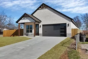 3401 S Hughes Ave, Fort Worth, TX 76119 - Photo 3