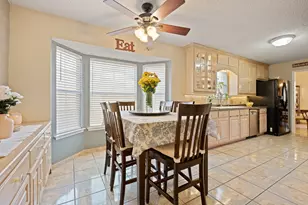 108 N Cliffside Dr N, Burleson, TX 76028 - Photo 19