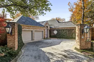 17 Stonecourt Cir, Dallas, TX 75225 - Photo 1