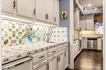 17 Stonecourt Circle, Dallas, TX 75225 - Photo 9