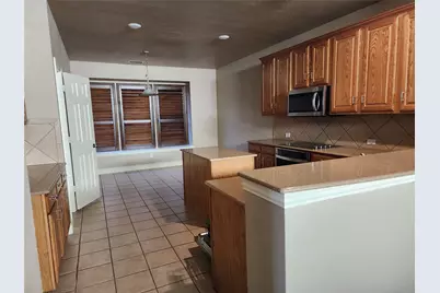 10415 Mateo Trail, Irving, TX 75063 - Photo 9