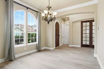 838 San Clemente, Irving, TX 75039 - Photo 5