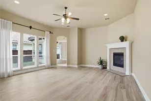 838 San Clemente, Irving, TX 75039 - Photo 9