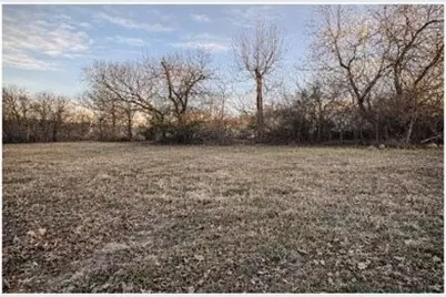 3915 Moulton Street, Greenville, TX 75401 - Photo 3