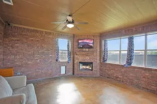 1717 Dakota Dr, Graham, TX 76450 - Photo 9