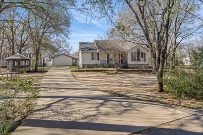 213 Westview Drive, Gun Barrel City, TX 75156 - Photo 1