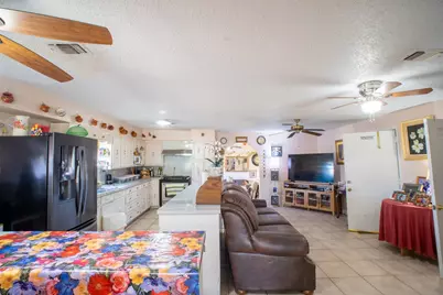 1025 S Belknap Street, Mexia, TX 76667 - Photo 13