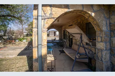 1025 S Belknap Street, Mexia, TX 76667 - Photo 3