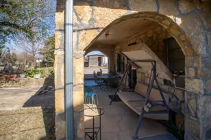 1025 S Belknap St, Mexia, TX 76667 - Photo 3