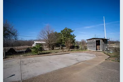 1025 S Belknap Street, Mexia, TX 76667 - Photo 11