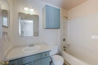 712 Woodland Court, Kennedale, TX 76060 - Photo 11