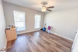 704 Nolan Dr, Sherman, TX 75092 - Photo 11