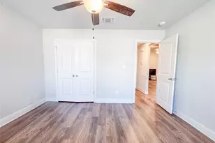 704 Nolan Dr, Sherman, TX 75092 - Photo 13