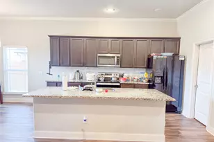 704 Nolan Dr, Sherman, TX 75092 - Photo 9