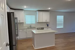 16044 Isles Dr, Fort Worth, TX 76052 - Photo 5