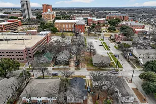 1111 N Austin St, Denton, TX 76201 - Photo 23