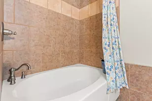 2400 Holly St, Jacksonville, TX 75766 - Photo 15