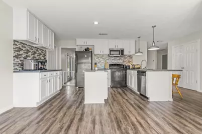 2400 Holly Street, Jacksonville, TX 75766 - Photo 9