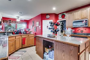 1610 Skyline Dr, Garland, TX 75043 - Photo 7