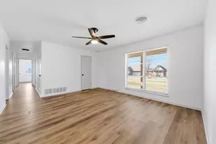 2805 Rex Cruse Dr, Sherman, TX 75092 - Photo 7