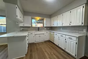 6921 Meadow Park, North Richland Hills, TX 76180 - Photo 7