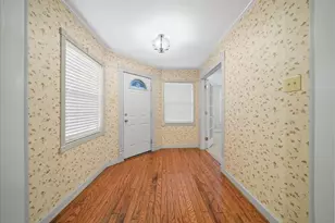 101 N 7th St, Krum, TX 76249 - Photo 5