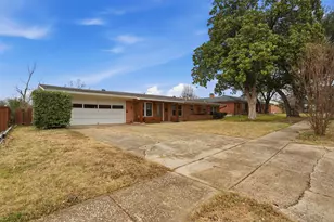 525 W Ridgewood Dr, Garland, TX 75041 - Photo 23