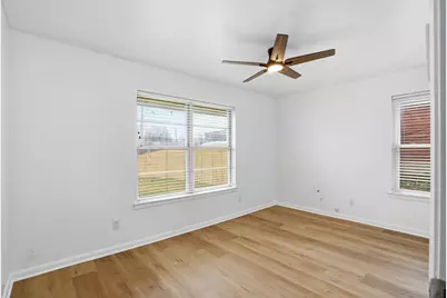 525 W Ridgewood Drive, Garland, TX 75041 - Photo 17