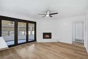 525 W Ridgewood Dr, Garland, TX 75041 - Photo 11