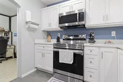 605 Plainview Drive, Mansfield, TX 76063 - Photo 11