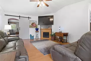 605 Plainview Dr, Mansfield, TX 76063 - Photo 5