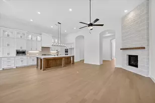 1609 Sandbrock Dr, Aubrey, TX 76227 - Photo 11