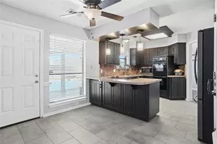 2613 Stone Hollow Dr, Bedford, TX 76021 - Photo 7