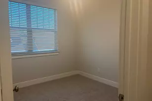 825 W Mayfield Rd, Arlington, TX 76015 - Photo 17