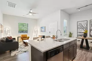 8200 Clarksprings Dr, Dallas, TX 75236 - Photo 3