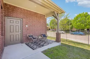 8200 Clarksprings Dr, Dallas, TX 75236 - Photo 15