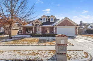 517 Acorn Ct, Saginaw, TX 76179 - Photo 1