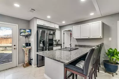 650 Pleasant Oaks Drive, Dallas, TX 75217 - Photo 11