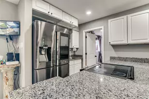 650 Pleasant Oaks Dr, Dallas, TX 75217 - Photo 13