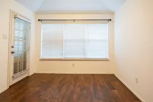 908 Chestnut Ave, Burleson, TX 76028 - Photo 3